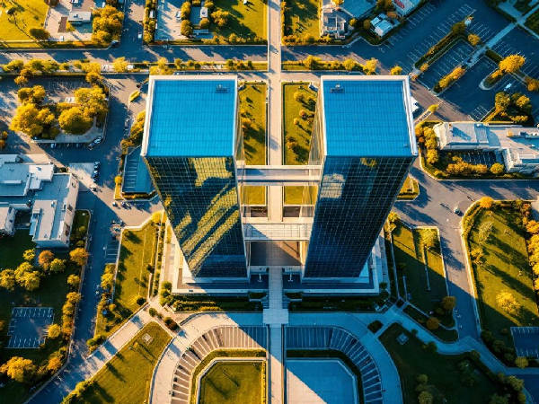 Microsoft-OpenAI-Deal: Nadella plant kostenlosen KI-Zugang bis 2032 voll auszunutzen