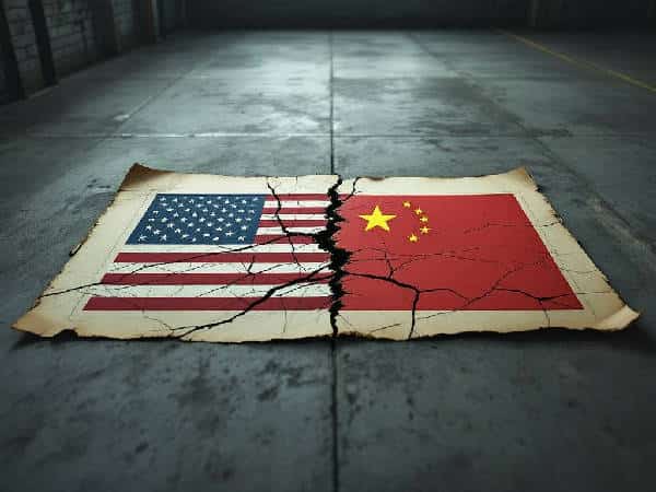 USA werfen China KI-Diebstahl vor: Eskalation im Tech-Wettlauf